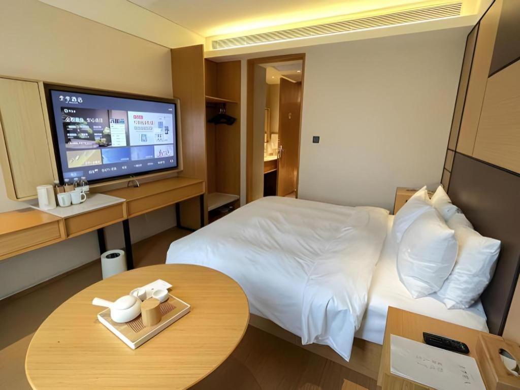 Ji Hotel Shanghai The Bund Tiantong Road Exterior foto